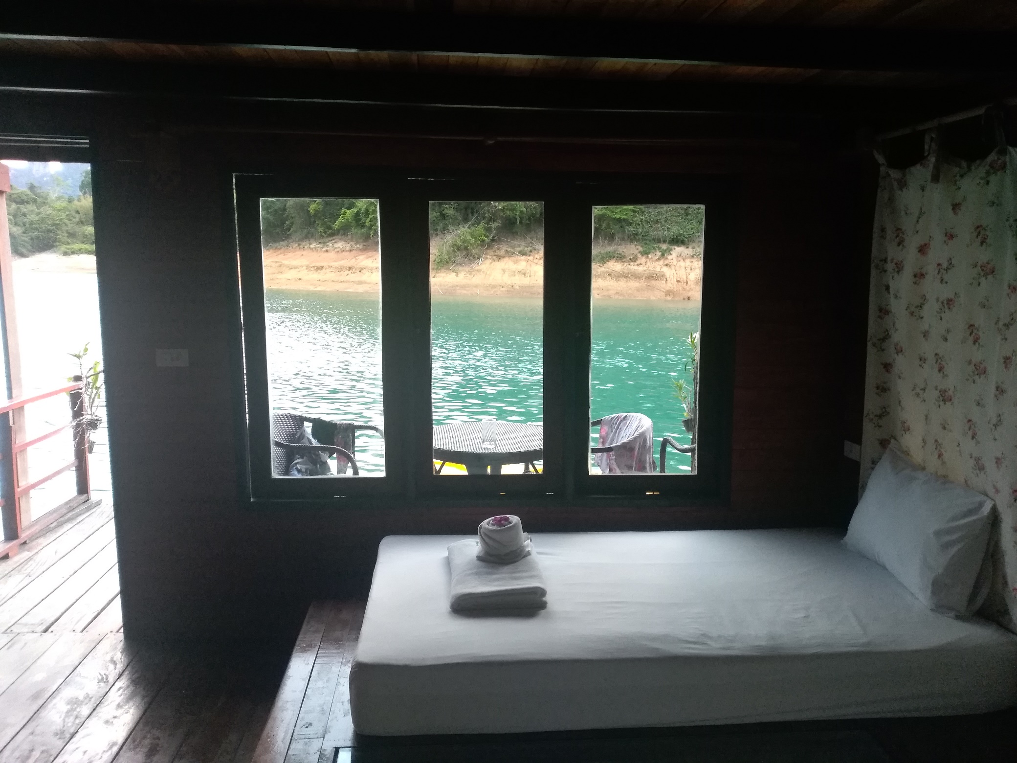Rejser til Thailand Khao Sok Nationalpark Cheow Lan Lake