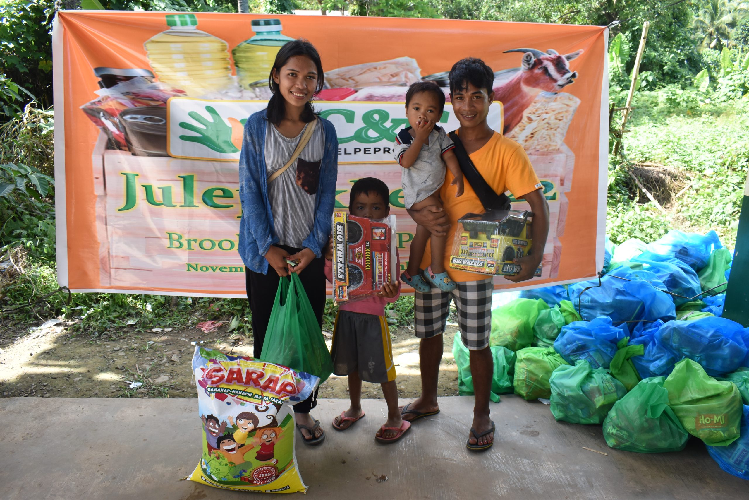 Operation Julepakke – velgørenhedsarbejde i Filippinerne