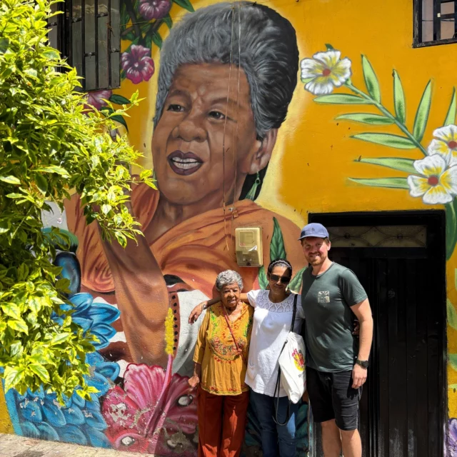 𝗗𝗲𝘁 𝗲𝗿 𝗹𝗲𝘁 𝗮𝘁 𝗲𝗹𝘀𝗸𝗲 𝗖𝗼𝗹𝗼𝗺𝗯𝗶𝗮! 🇨🇴
Morten, vores egen produktchef for Latinamerika, er netop vendt hjem fra endnu en tur til skønne Colombia – og han er stadig lige så forelsket, som første gang han var der 🤗❤️

Morten har boet og rejst på kryds og tværs af Colombia, og siger, at det hver gang føles det som at komme hjem!

Hvorfor? Fordi Colombia er fyldt med:
🤗 Fantastiske mennesker, der byder dig varmt velkommen
🛣 Det er nemt at rejse rundt – Morten sammenligner det faktisk med at rejse rundt i Spanien!
🥰 Afslappet stemning, hvor skuldrene helt automatisk falder ned

Følg med de næste par dage, hvor Morten deler nogle af rejsens bedste highlights, fra pulserende storbyer til eksotiske strande og møder med fascinerende dyr 📸 

Har du været i Colombia, eller drømmer du om at tage afsted? Fortæl os det i kommentarfeltet!

Eller sæt gang i rejsedrømmene på vores hjemmeside

#cctravel #cctraveldanmark #rejseinspiration #oplevverden #rejsermedetmenneskeligtansigt #rejstilcolombia