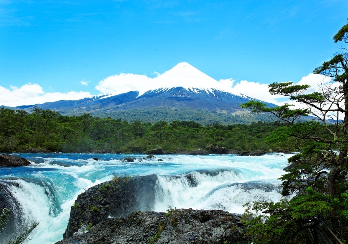 Petrohue-vandfaldet i Vincent Perez Rosales Nationalpark