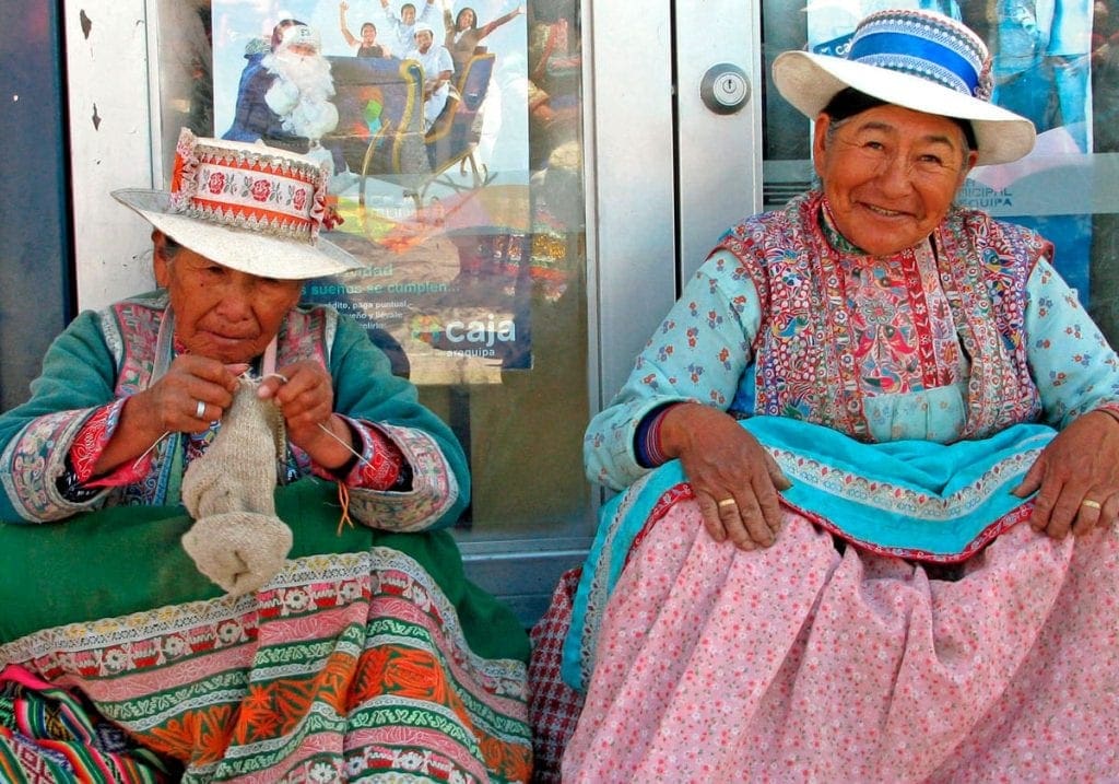 Ældre kvinder i Lima