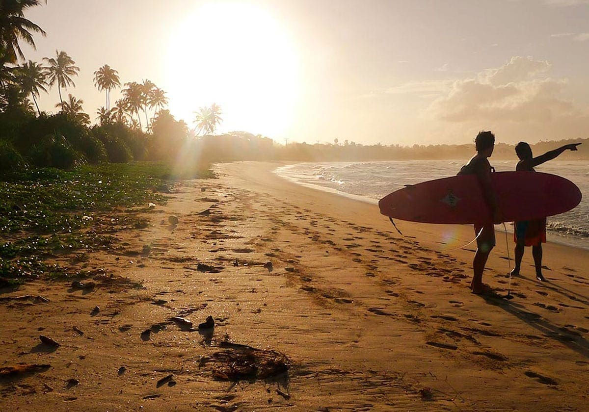 Surfing i solnedgangen