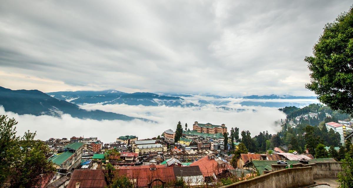 Darjeeling omgivet af skyer