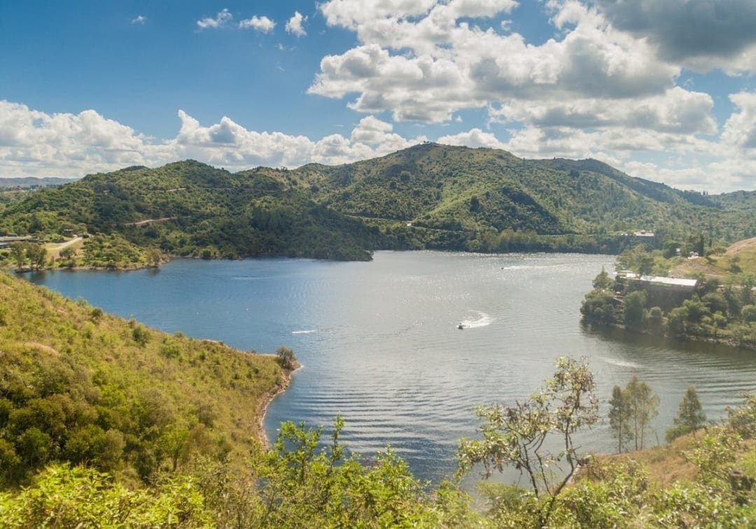 Tag en udflugt til Los Molinos Reservoir