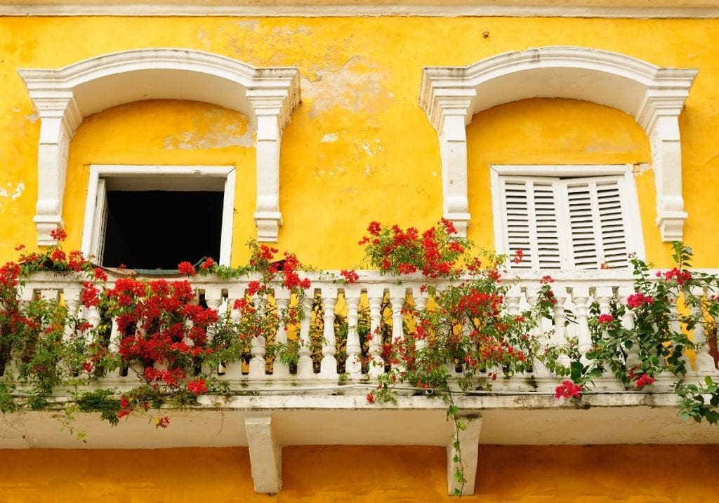 Smukke altaner og gule vægge i Cartagena