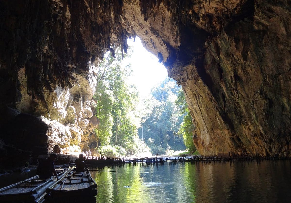 Besøg Tham Lod Cave