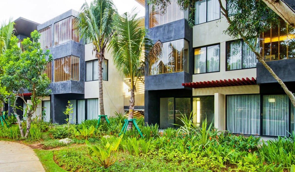 Bo i bungalows eller moderne hotelværelser Bo i bungalows eller moderne hotelværelser