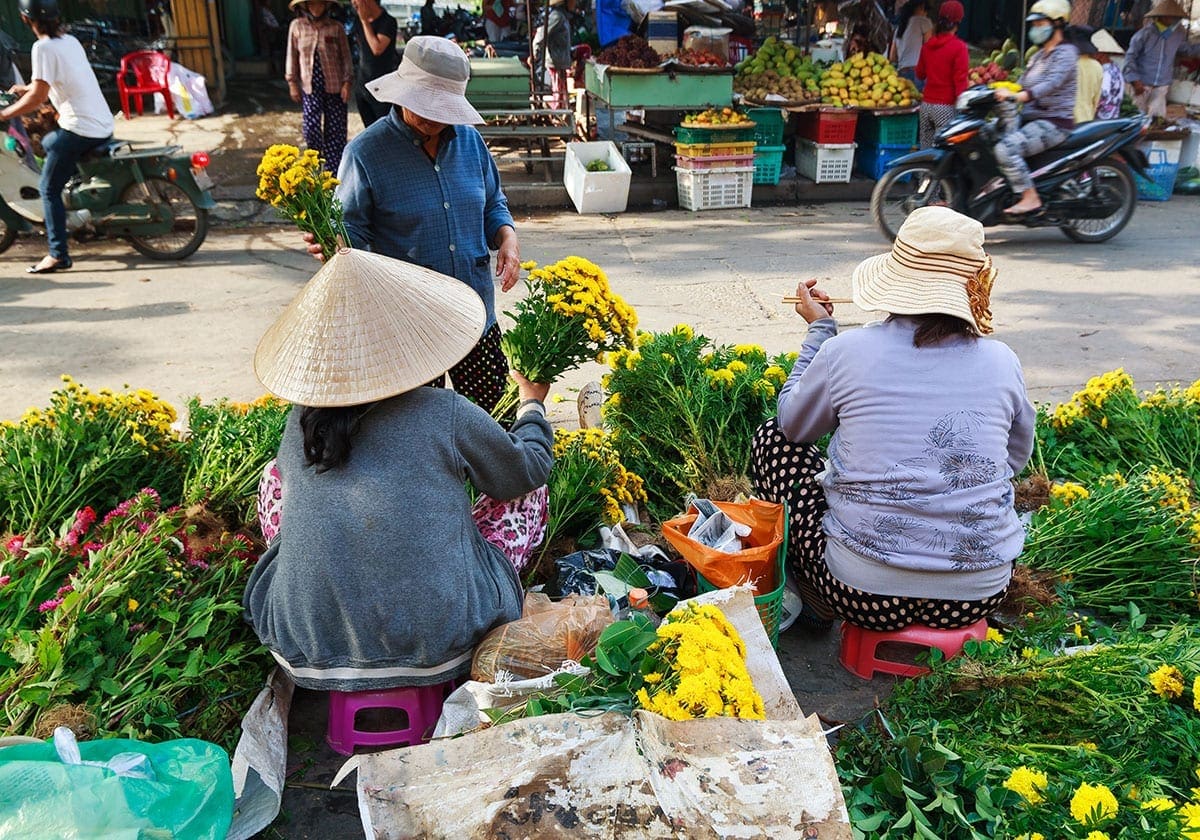 Blomstersælgere på markedet