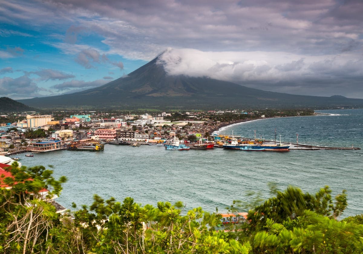 Legaspy og Mayon vulkanen