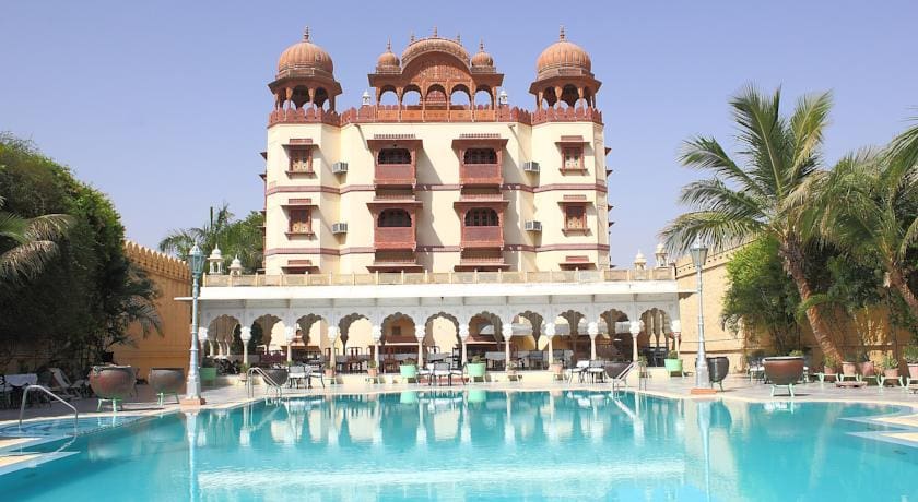 Hotel Jagat Singh Palace