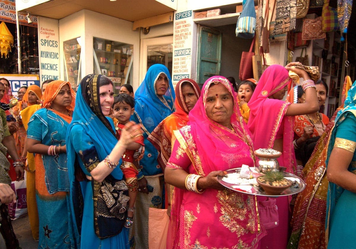 Kvinder i sarier