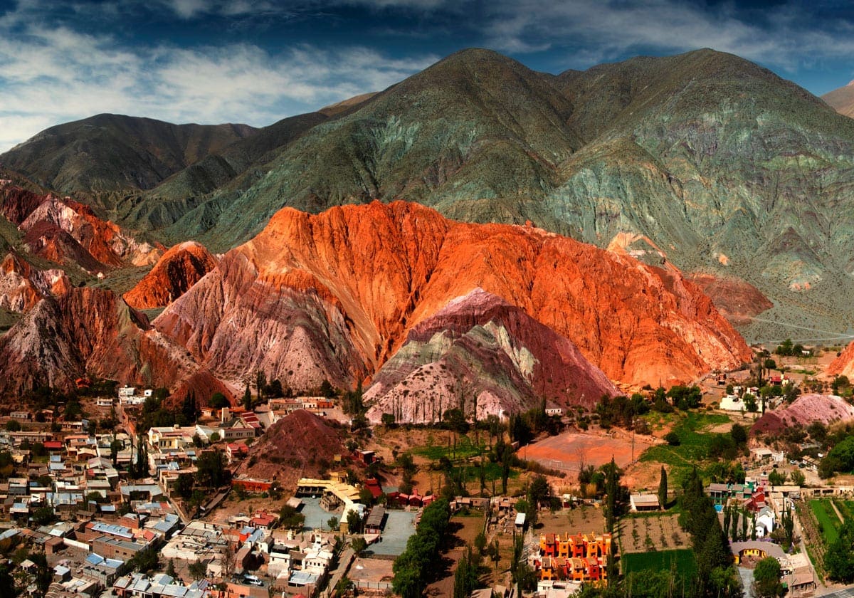 Purmamarca og bjerget med de syv farver