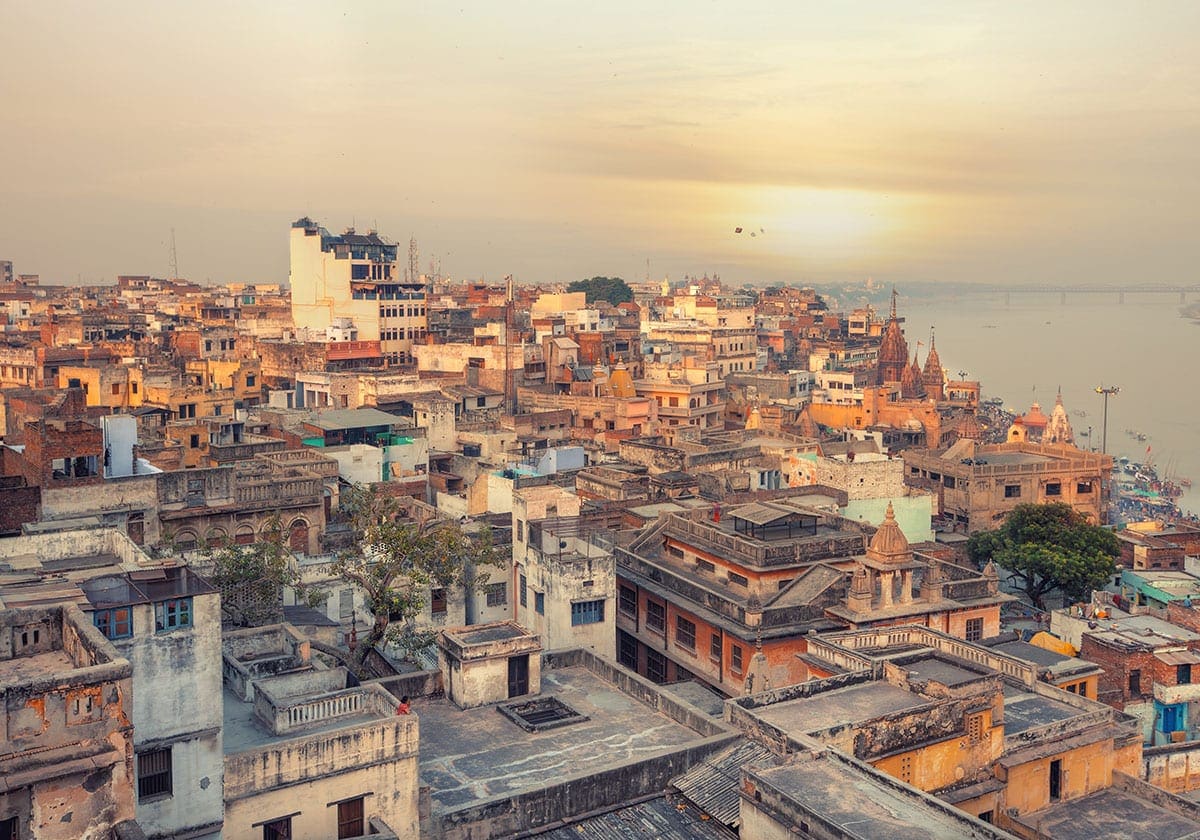 Et kig ud over Varanasi by