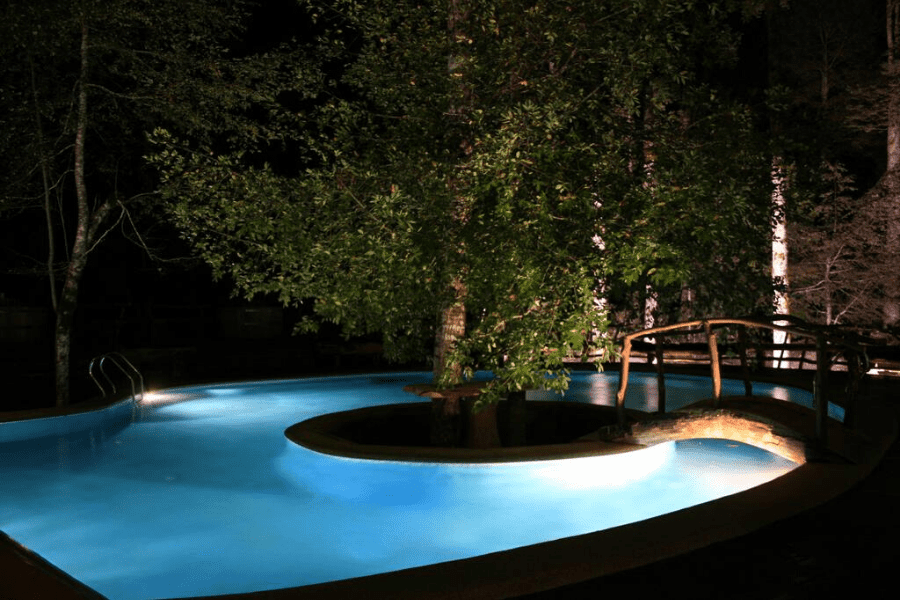 Nattestemningen ved poolen