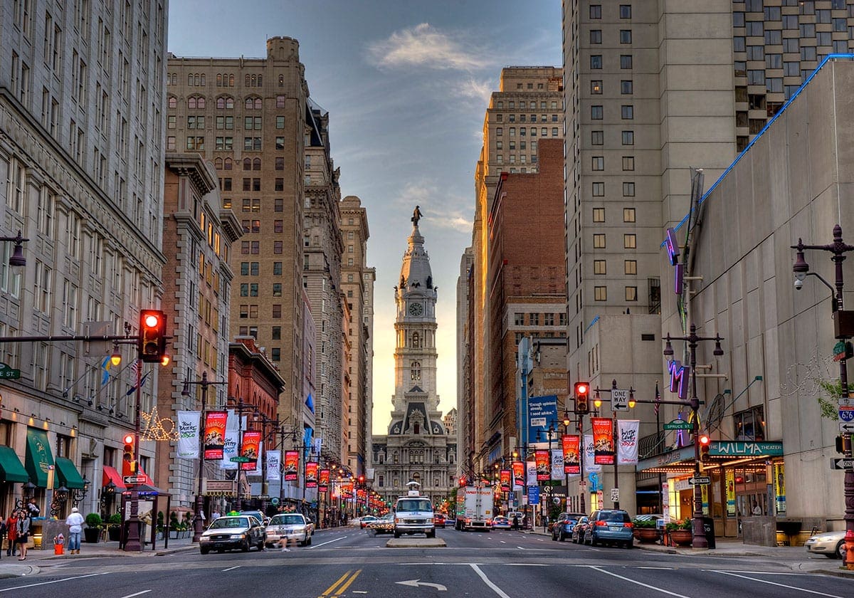 Philadelphia er en rigtig storby med skyskrabere, grÃ¸nne parker og hvad er ellers hÃ¸rer sig til