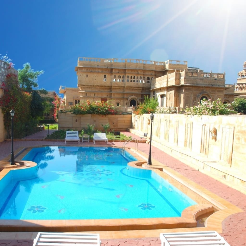 Mandir Palace - Pool