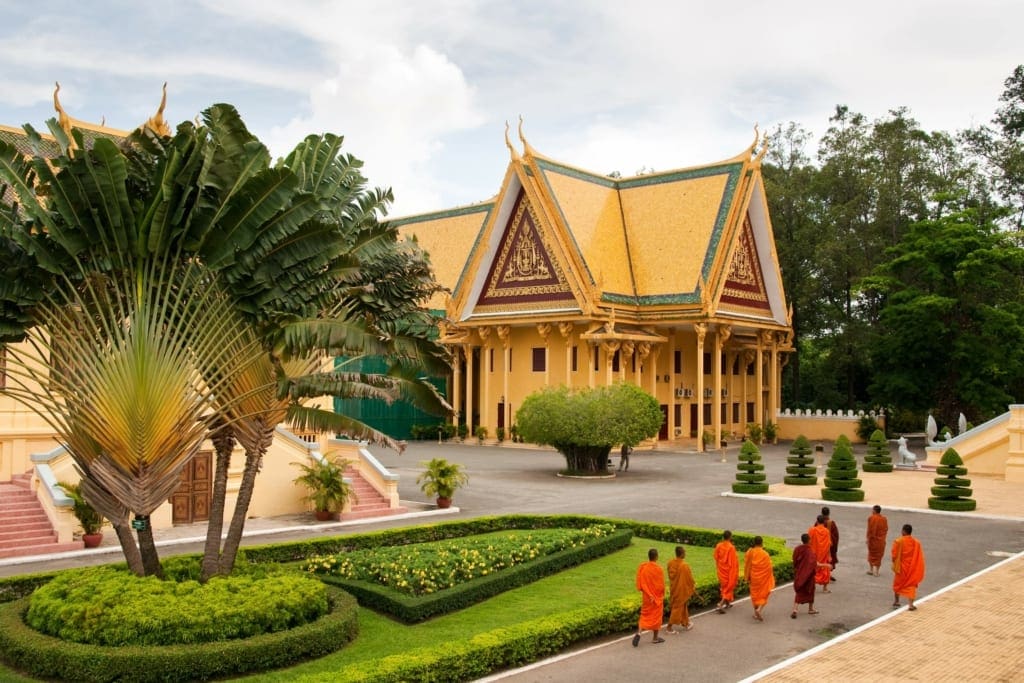 King Palace with monks