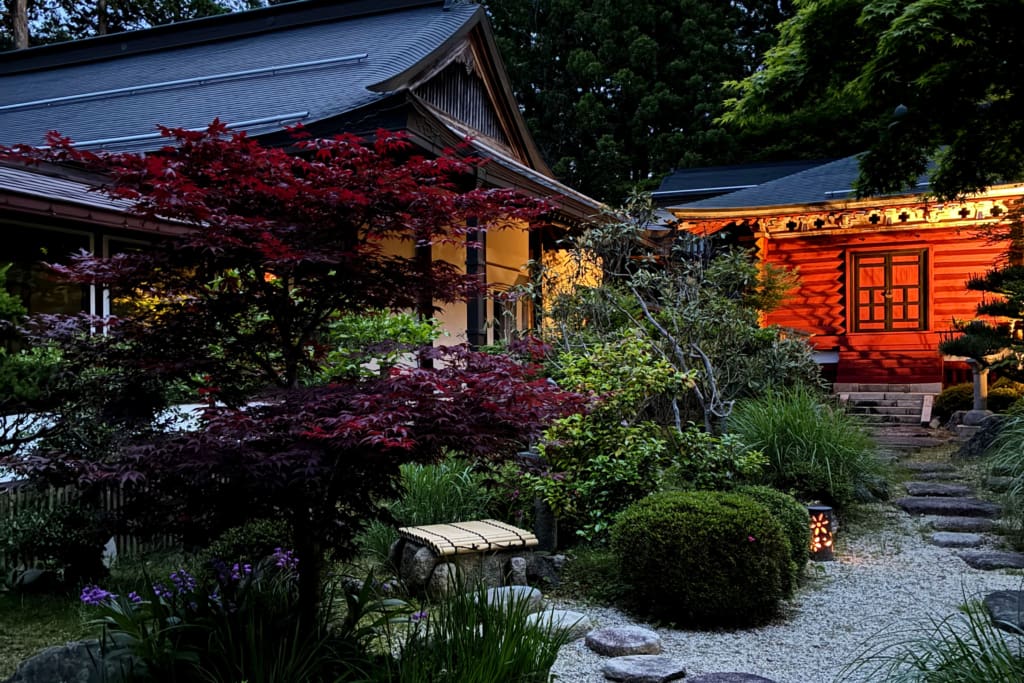 Hyggelige stisystemer Rejser til Japan - Rejser til Koyasan - Anderledes overnatning - Jokiin i Japan