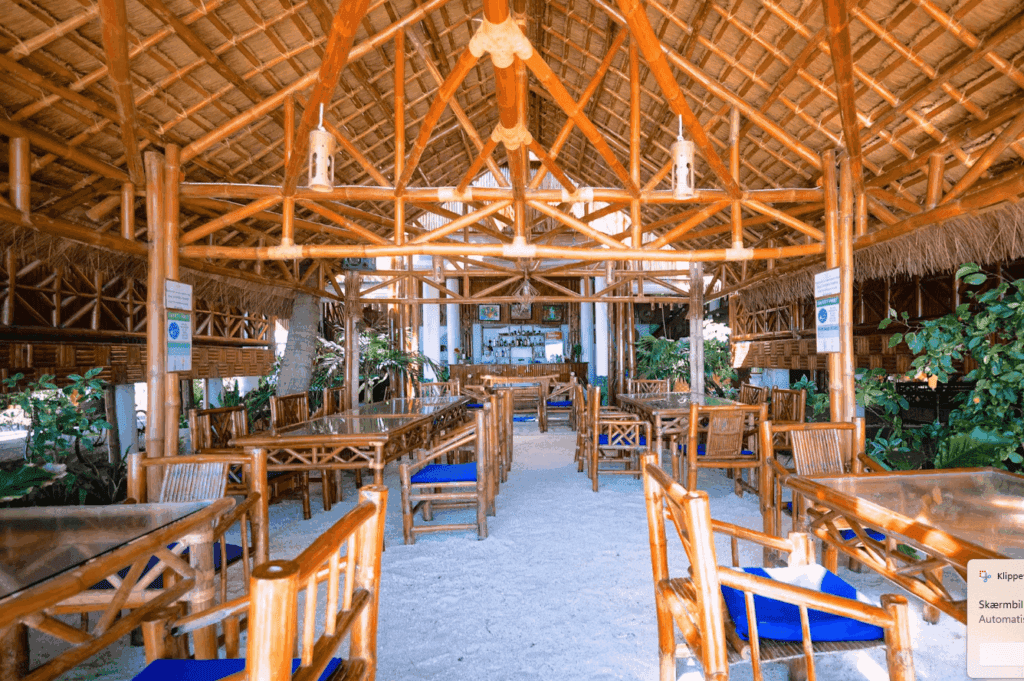 Restauranten Rejser til Filippinerne - Rejser til Bantayan - The Coral Blue Oriental Beach Villas & Beach