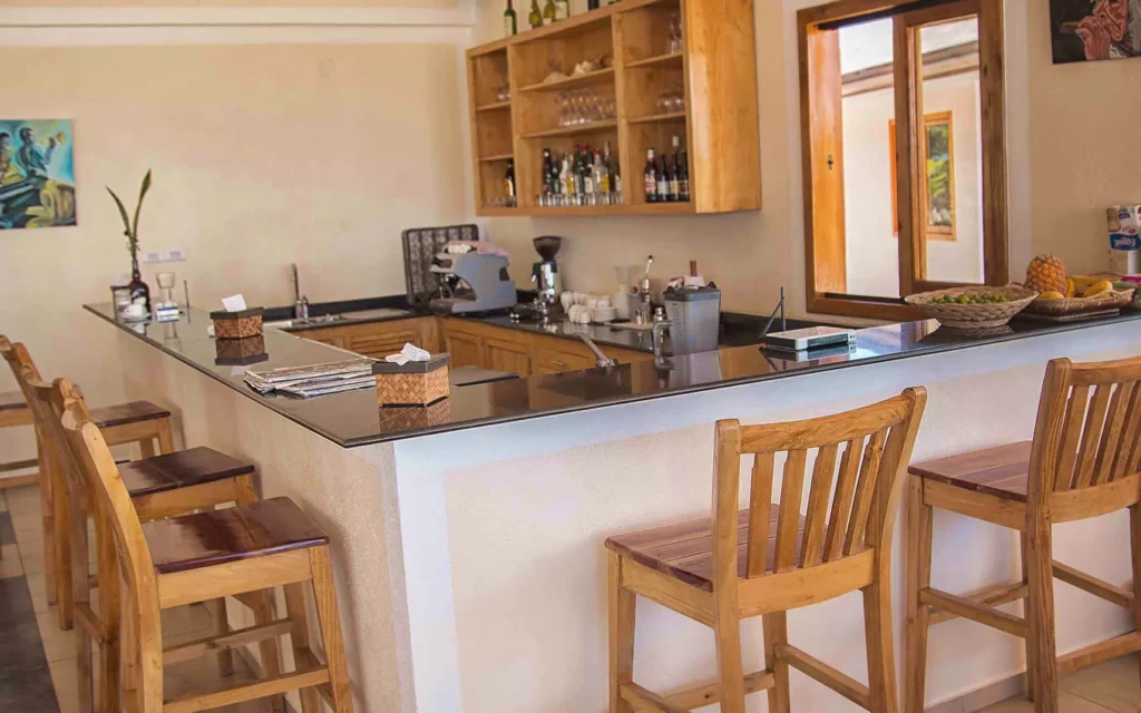 Hotellets bar Rejser til Filippinerne - Rejser til Siquijor - Salamangka Resort