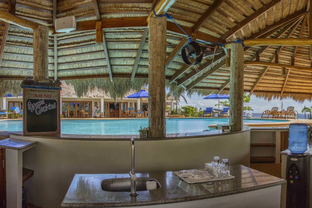 Hotellets pool Rejser til Filippinerne - Rejser til Siquijor - Salamangka Resort