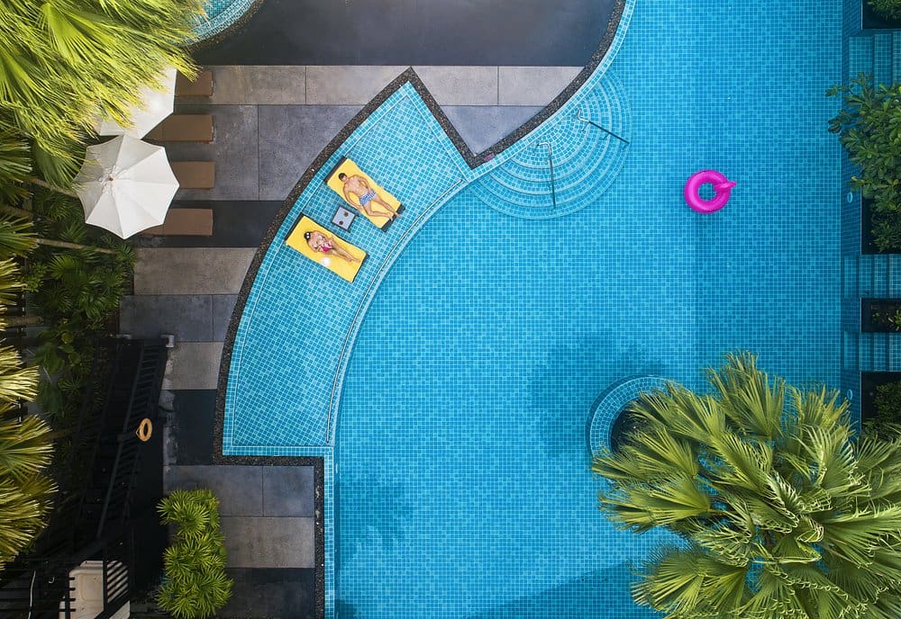 Slap af ved poolen Rejser til Thailand - Rejser til Krabi - Centara Anda Dhevi Resort & Spa