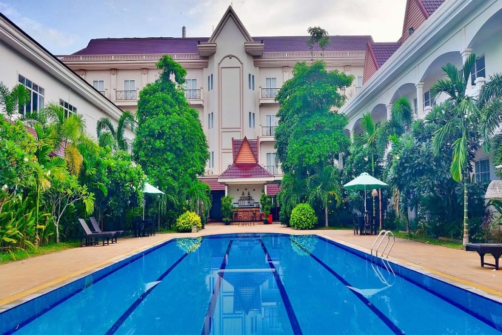 Rejser til Cambodia - Kampong Thom - Glorious Hotel