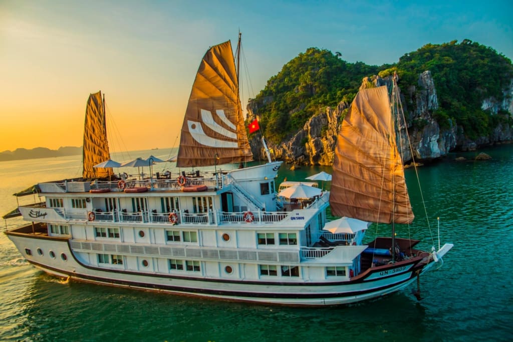 Rejser til Vietnam - Rejser til Ha Long Bay - Bhaya Classic