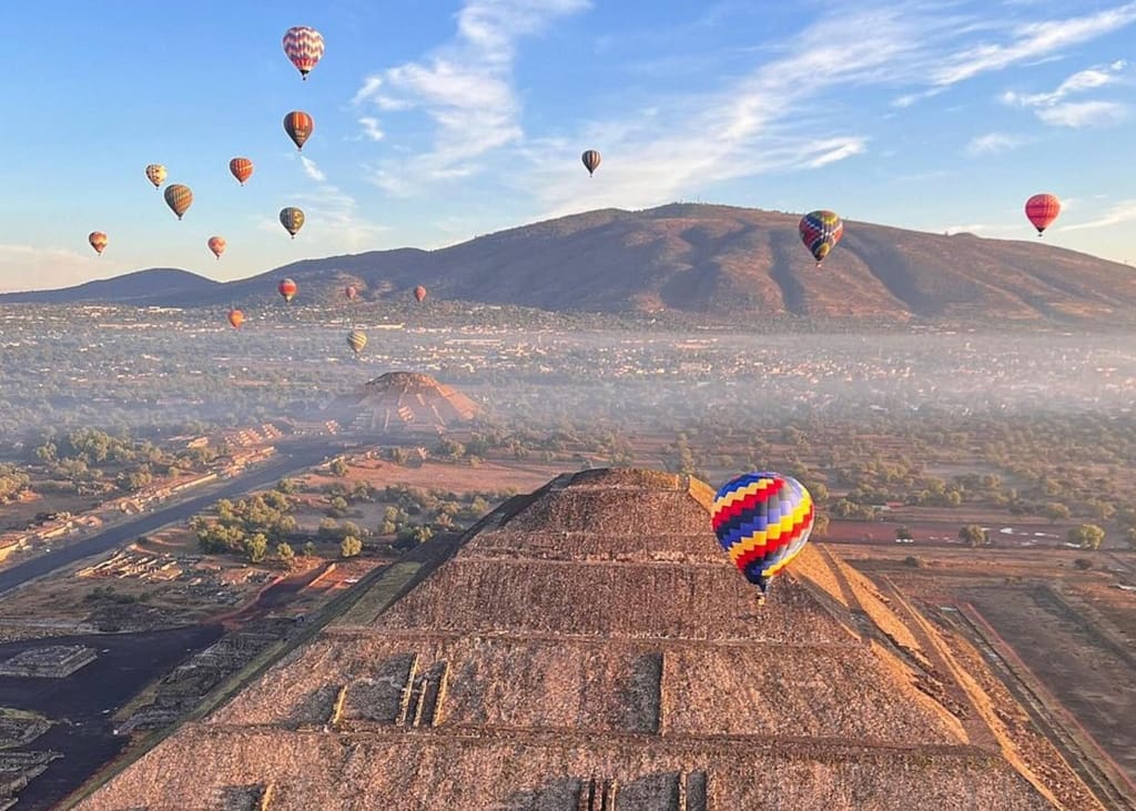 Rejser til Mexico - Oplevelser i Mexico - Oplevelser Mexico City - Rejser til Mexico City - Luftballon Teotihuacan
