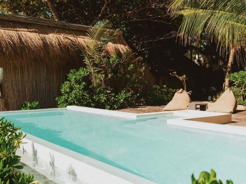 Dukkert i poolen Rejser til Filippinerne - Rejser til Bantayan - Amihan Beach Cabanas