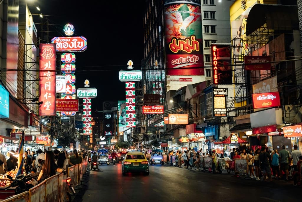 Oplevelser i Thailand – Bangkok – Yaowarat Street om aftenen