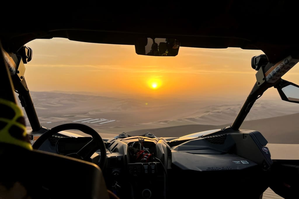 Rejser til Peru - Rejser til Paracas - Sandboarding i Huacachina