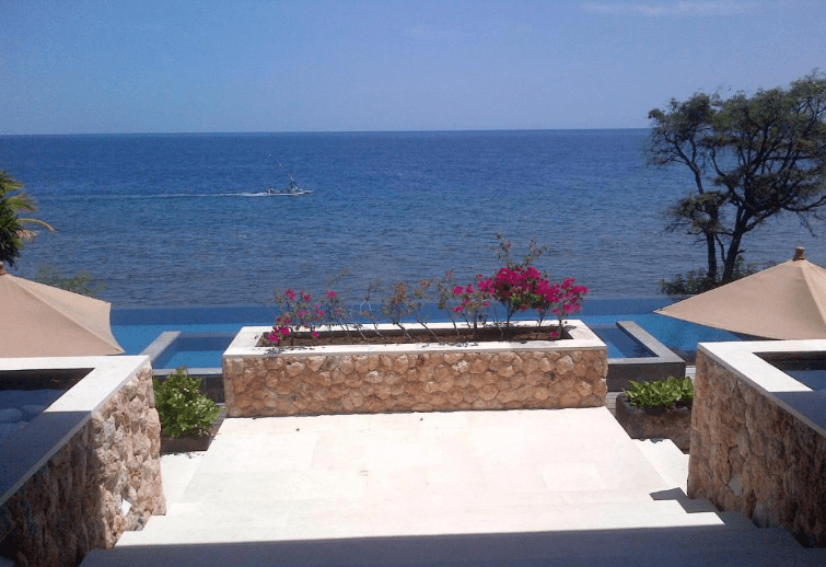 Udsigt fra poolen Rejser til Bali - Rejser til Amed - Villa Bukit Segara