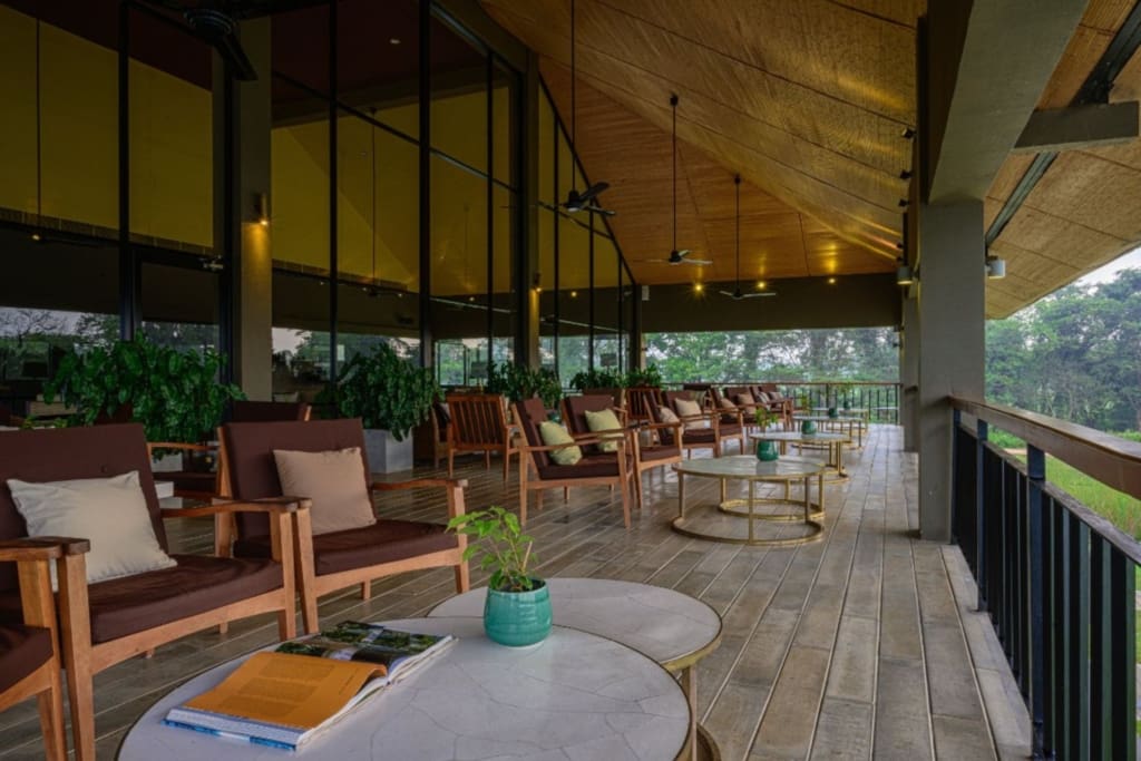 Hyggeligt loungeområde med flot udsigt Rejser til Sri Lanka - Rejser til Sigiriya - Water Garden